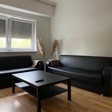 Zwei-Raum Wohnung Fuer Max. 4 Personen Magdeburg Bagian luar foto