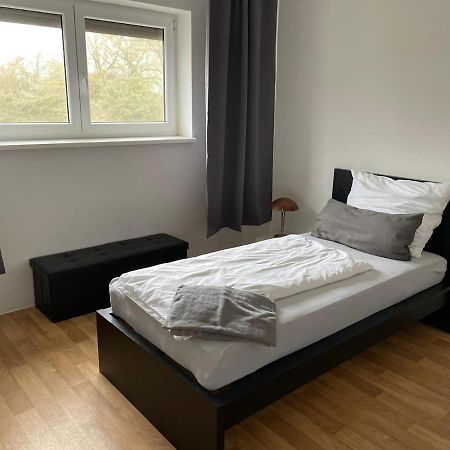 Zwei-Raum Wohnung Fuer Max. 4 Personen Magdeburg Bagian luar foto